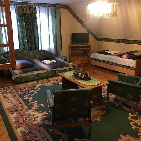 Brassói Vendégház Miskolc Esterno foto