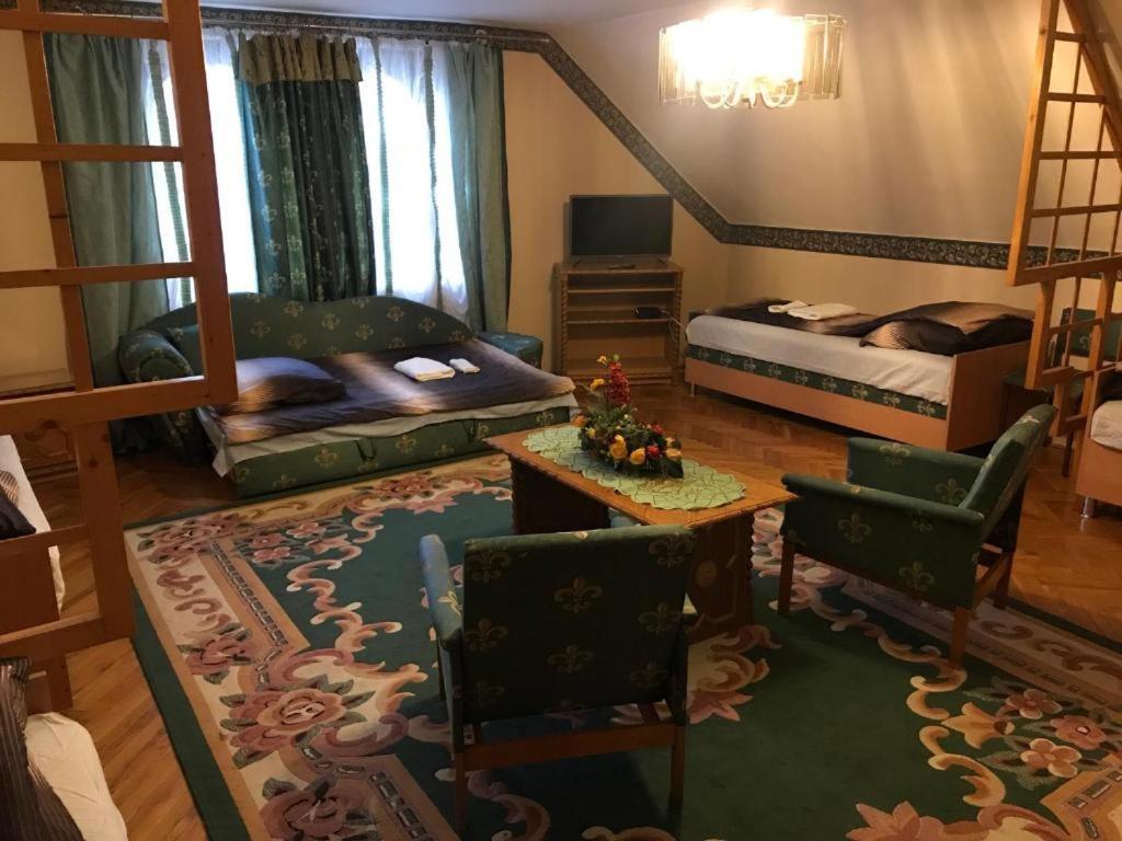 Brassói Vendégház Miskolc Esterno foto