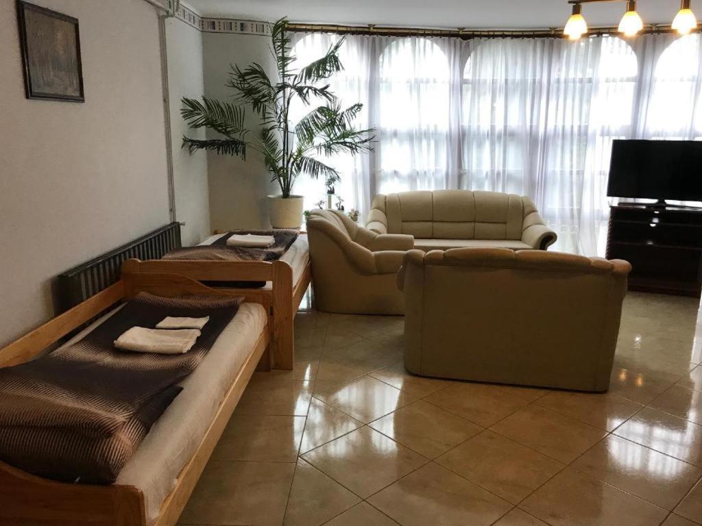 Brassói Vendégház Miskolc Esterno foto